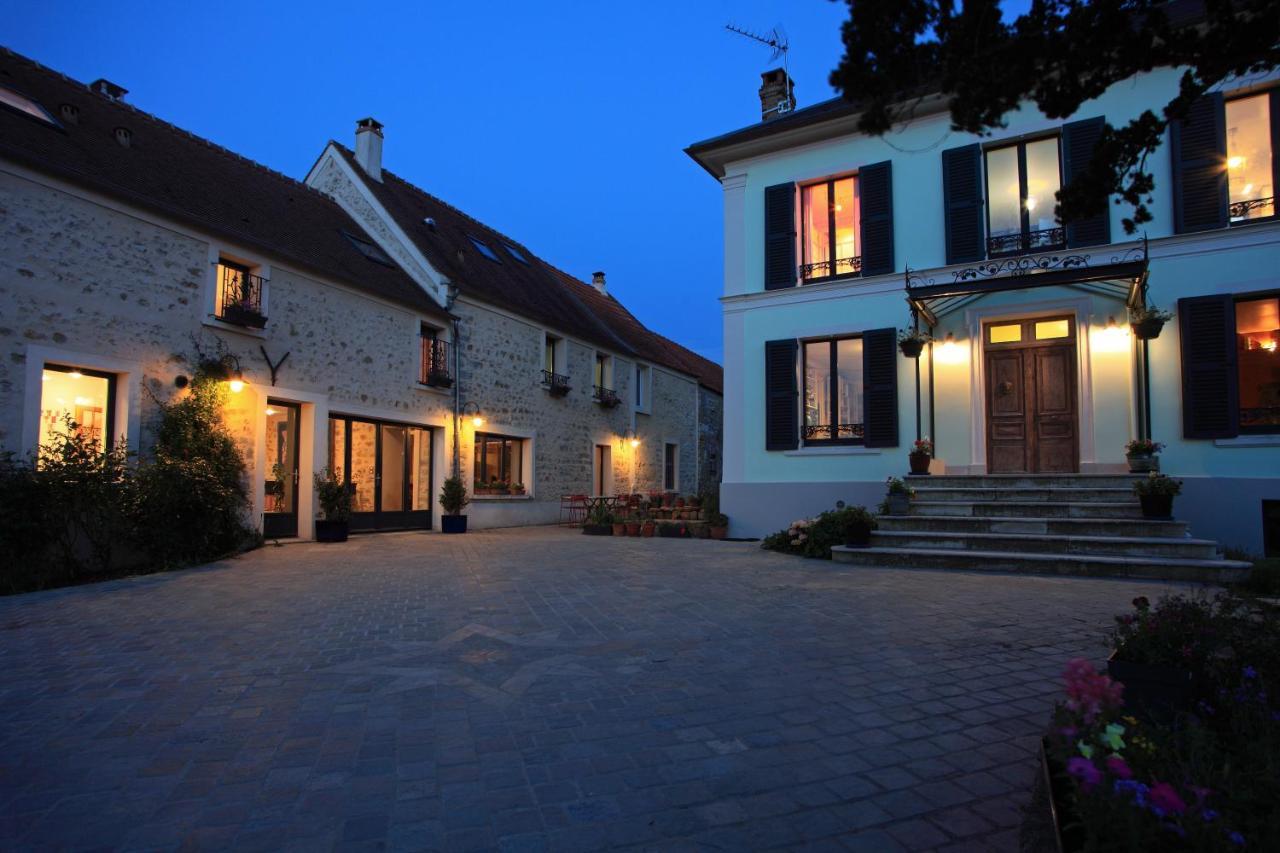 Maison D'Hotes Les Rainettes Breuillet  Exterior photo