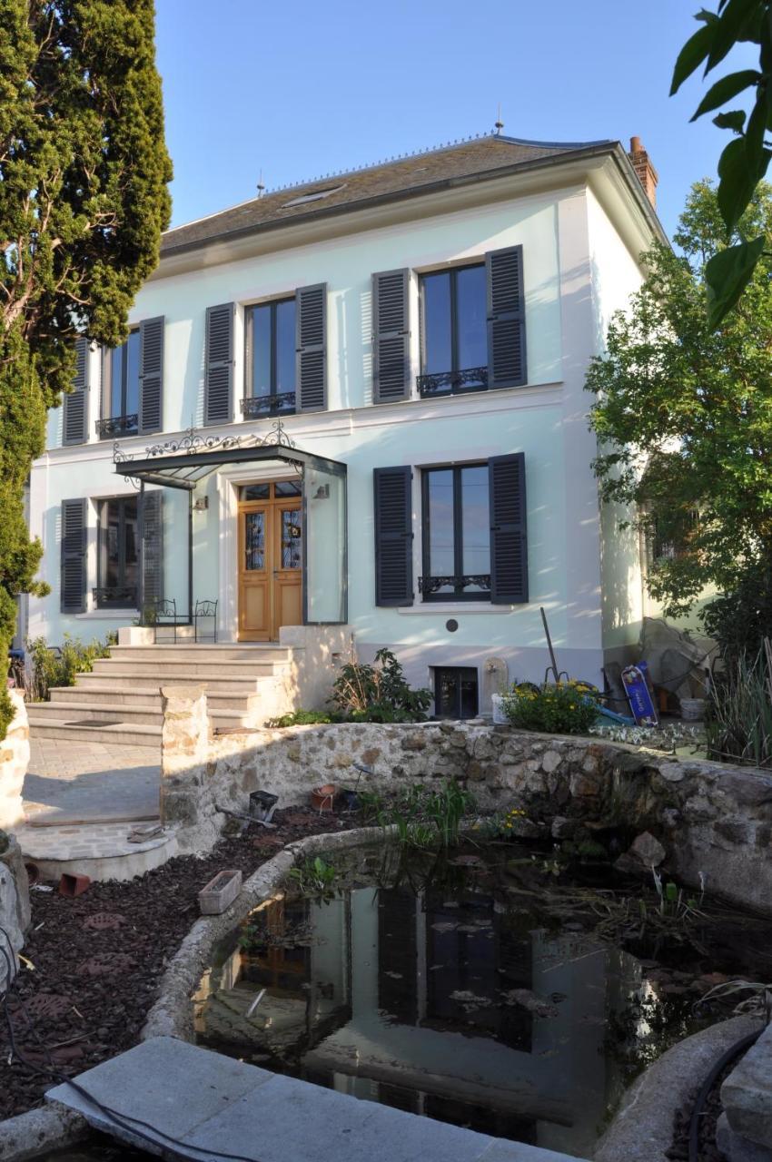 Maison D'Hotes Les Rainettes Breuillet  Exterior photo