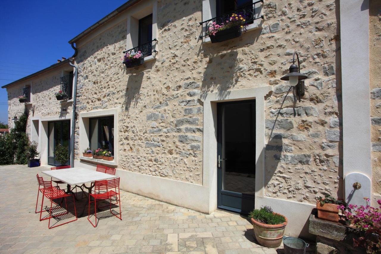 Maison D'Hotes Les Rainettes Breuillet  Exterior photo